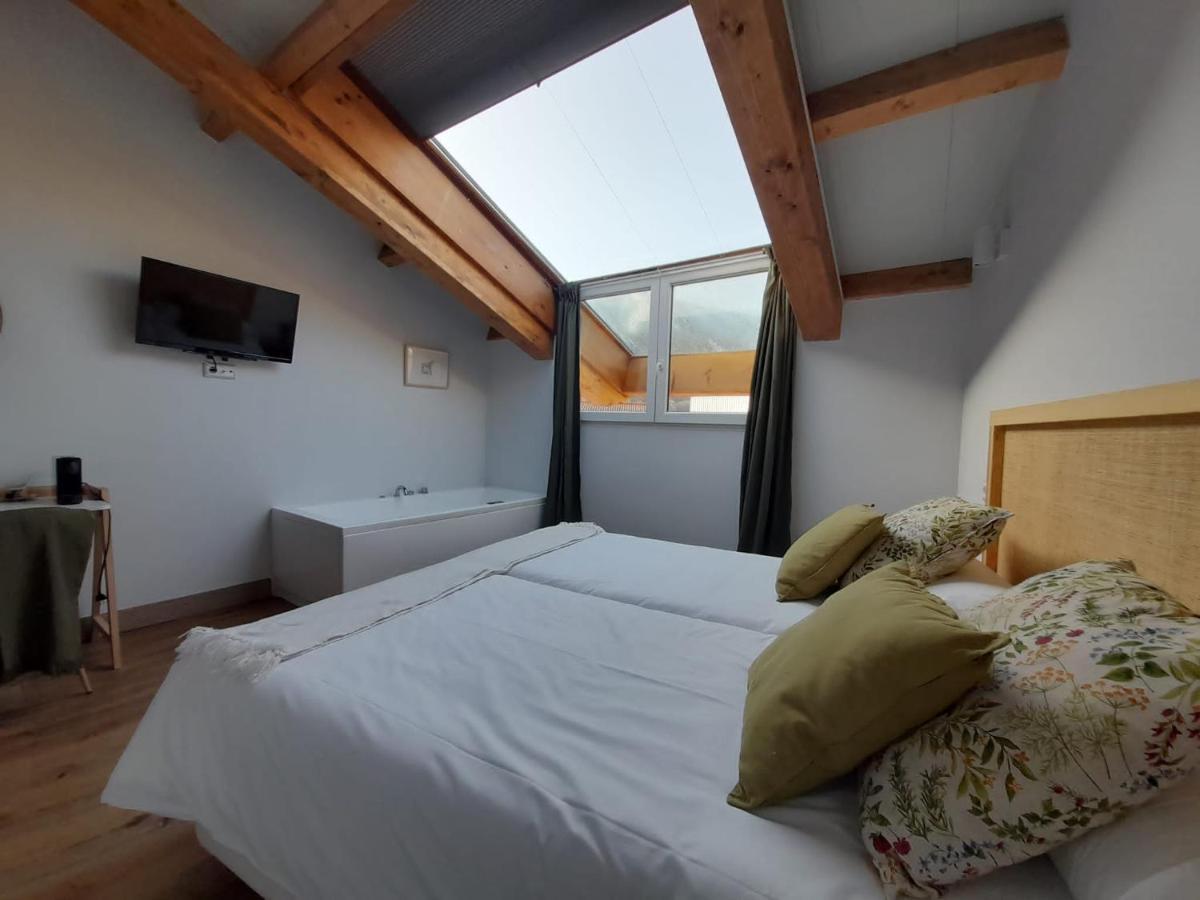 Hotel Camino De Las Estrellas Serranillos Ngoại thất bức ảnh