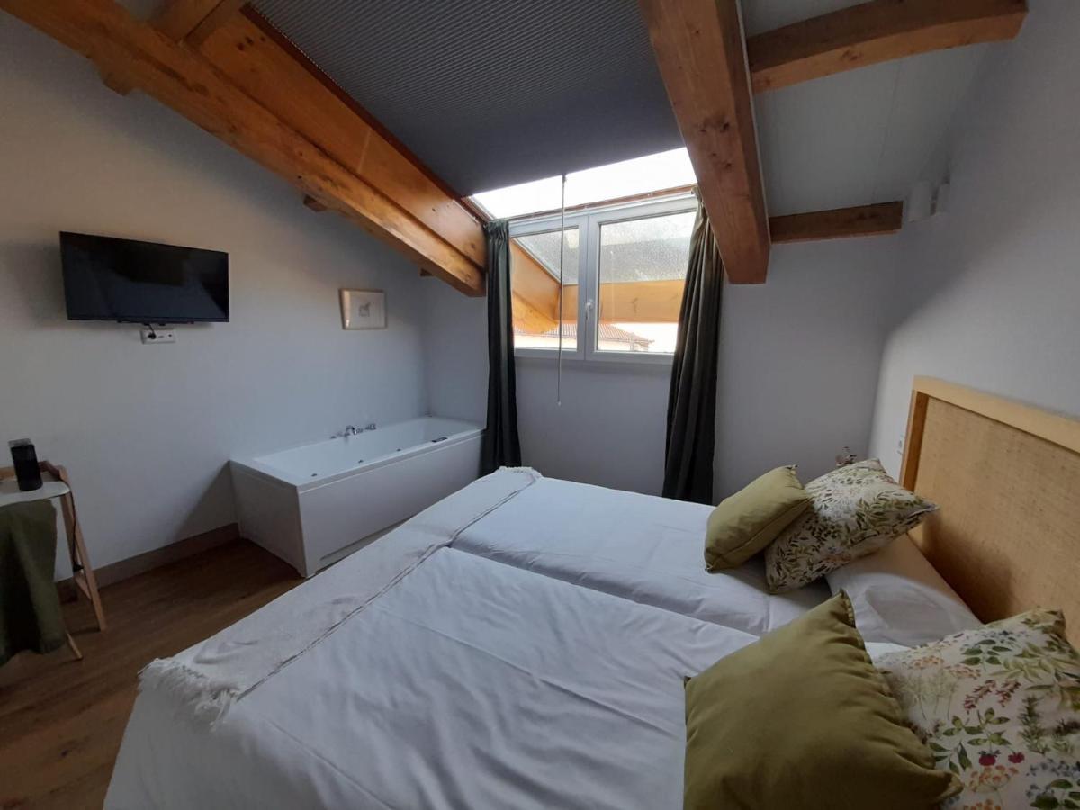 Hotel Camino De Las Estrellas Serranillos Ngoại thất bức ảnh